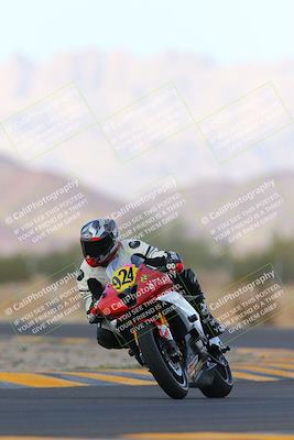 media/Sep-24-2022-CVMA (Sat) [[a45f954247]]/Race 10 Amateur Supersport Middleweight/